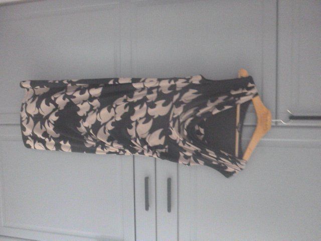 Phase Eight Robes: Phase Eight Kleid – D'occasion à Neu St. Johann par Isputnik