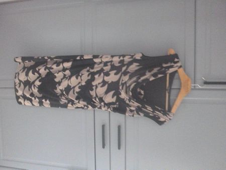 Phase Eight Kleid