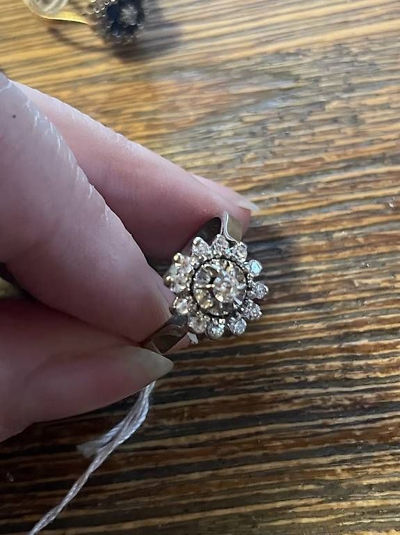 Anelli: Bague or et diamants – Usato da Les Acacias venduto da NSanthagens 4
