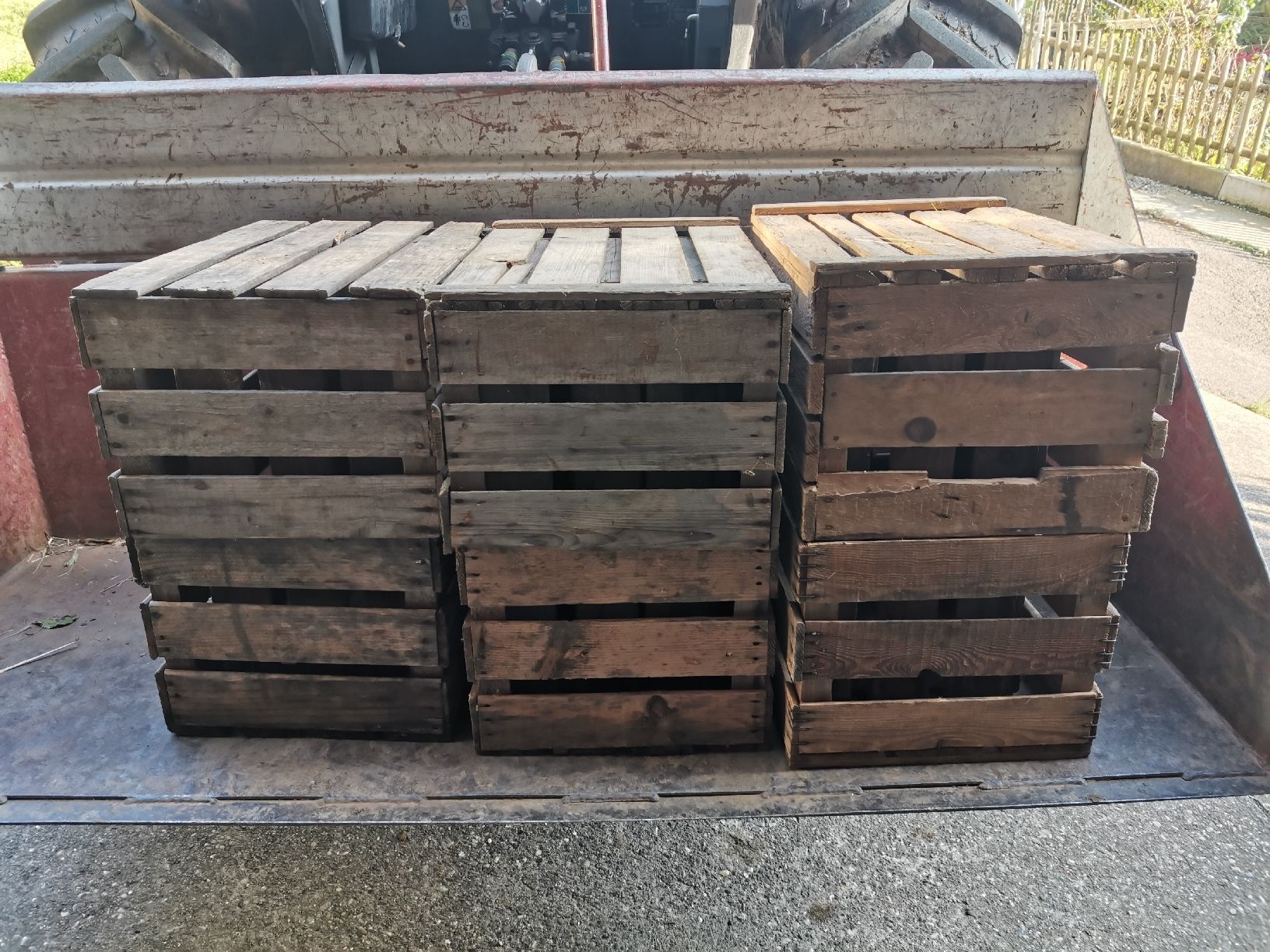 Tutte le decorazioni: Dekorations Obstharassen  – Usato da Schenkon venduto da Steyr30 1