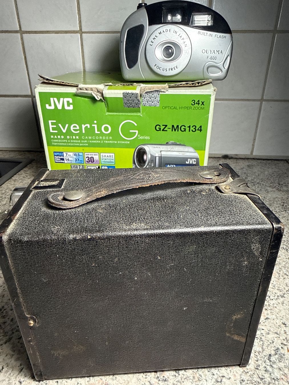 JVC Videocamere: Lot caméra appareil photo – Usato da St imier venduto da sav_bjf9 2
