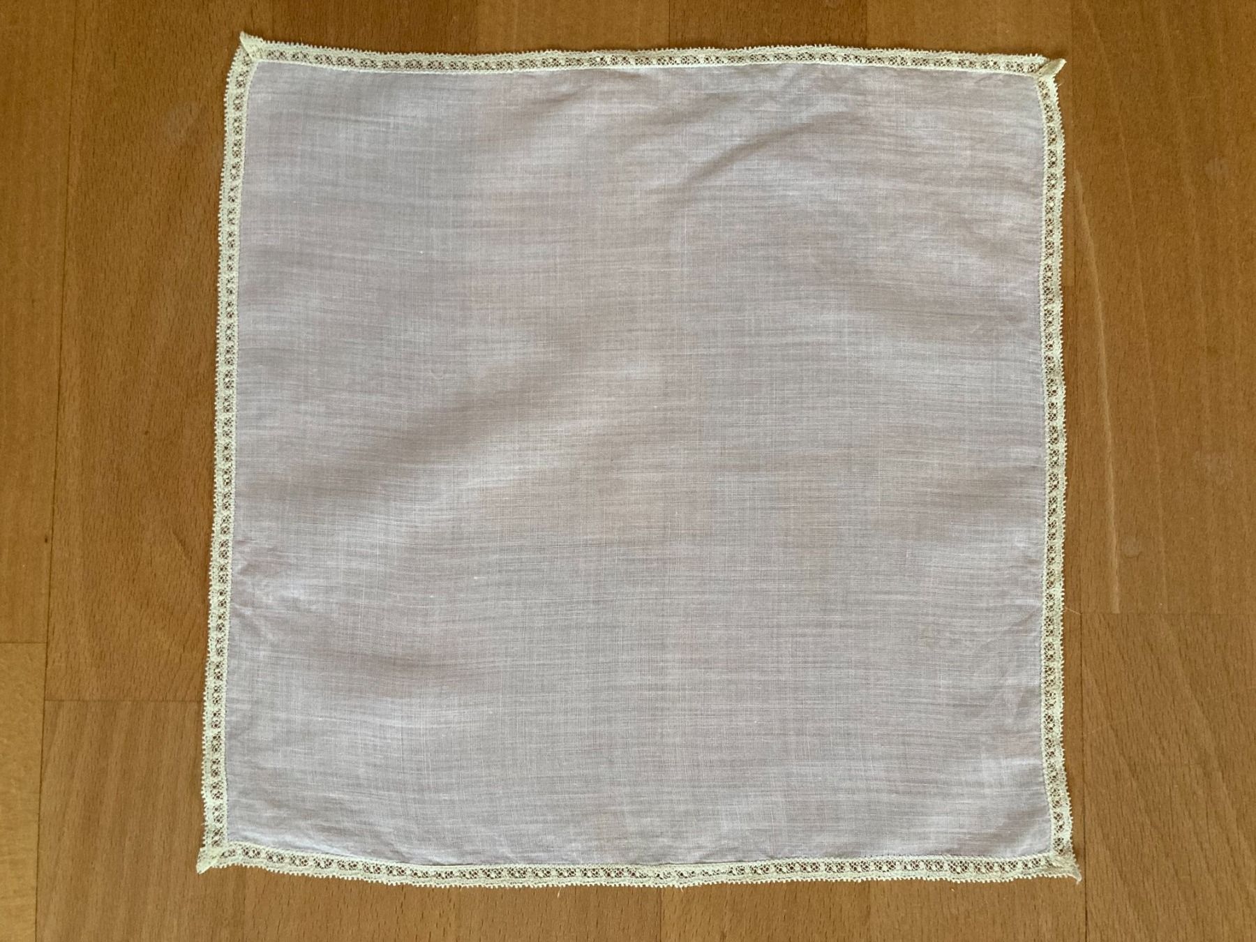 Sonstige Kleidung & Accessoires: Taschentuch  Spitzentaschentuch blassgelb – Gebraucht aus Subingen von Etageren