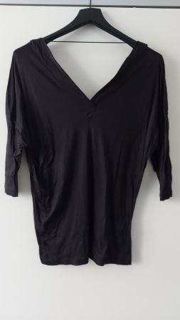 T-Shirt,  Penny Black, vorne & hinten V-Ausschnitt