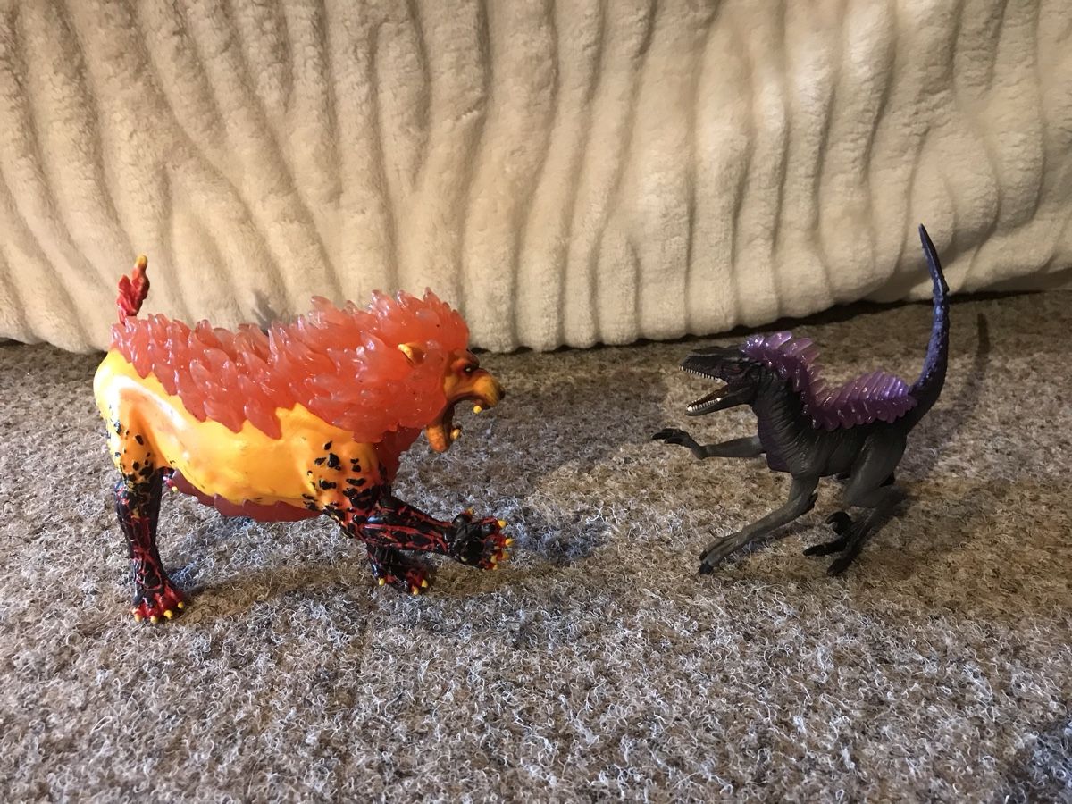 Schleich Figurines: Eldrador Feuerlöwe und Schattenraptor – D'occasion à Hemmental par dwa_5ghn