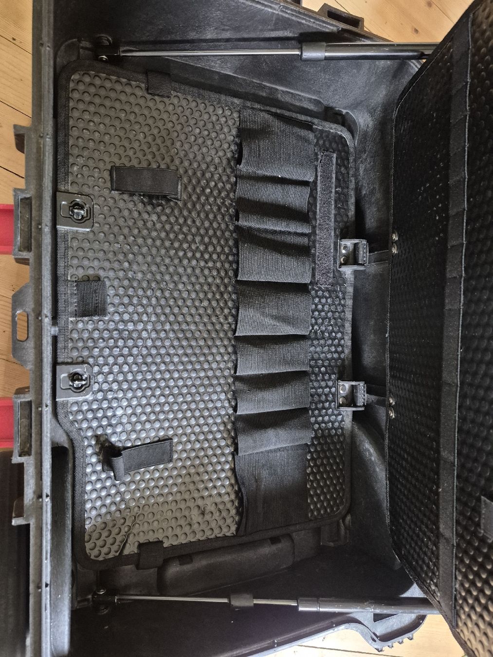 Wiha Tutti gli attrezzi: Wiha Werkzeugkoffer auf Rollen – Usato da Winterthur venduto da CMR1190 3