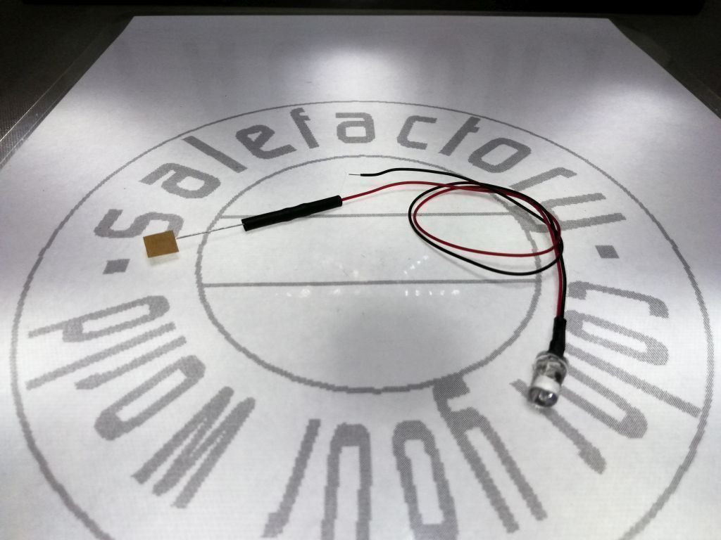 Componenti elettronici: LED 5mm verkabelt, 12V DC, klar/rot – Nuovo (secondo la descrizione) da Luzern venduto da Salefactory 2