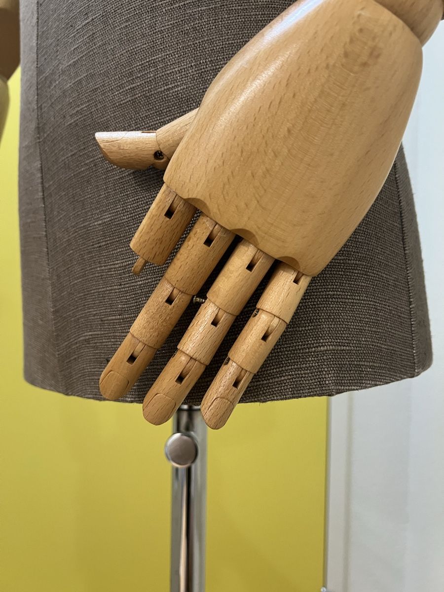 Ladenausstattungen & Messebau: Schaufensterpuppe – Gebraucht aus Thun von Lololori 1