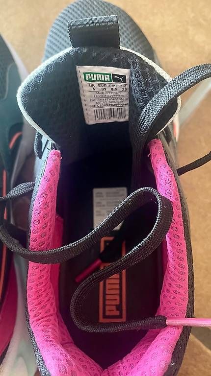 Scarpe da donna: Tolle Puma Sneakers – Usato da Gerlafingen venduto da Flavia9 2