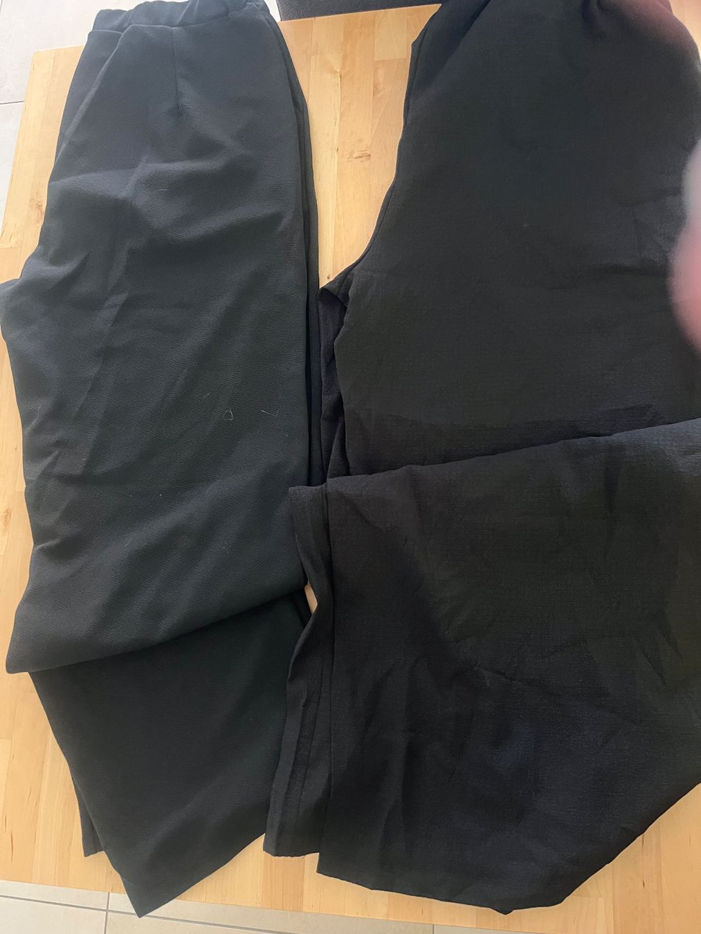Kleiderpakete: 13 Paar Hosen Gr. 48/50 – Gebraucht aus Einsiedeln von Tru7 2