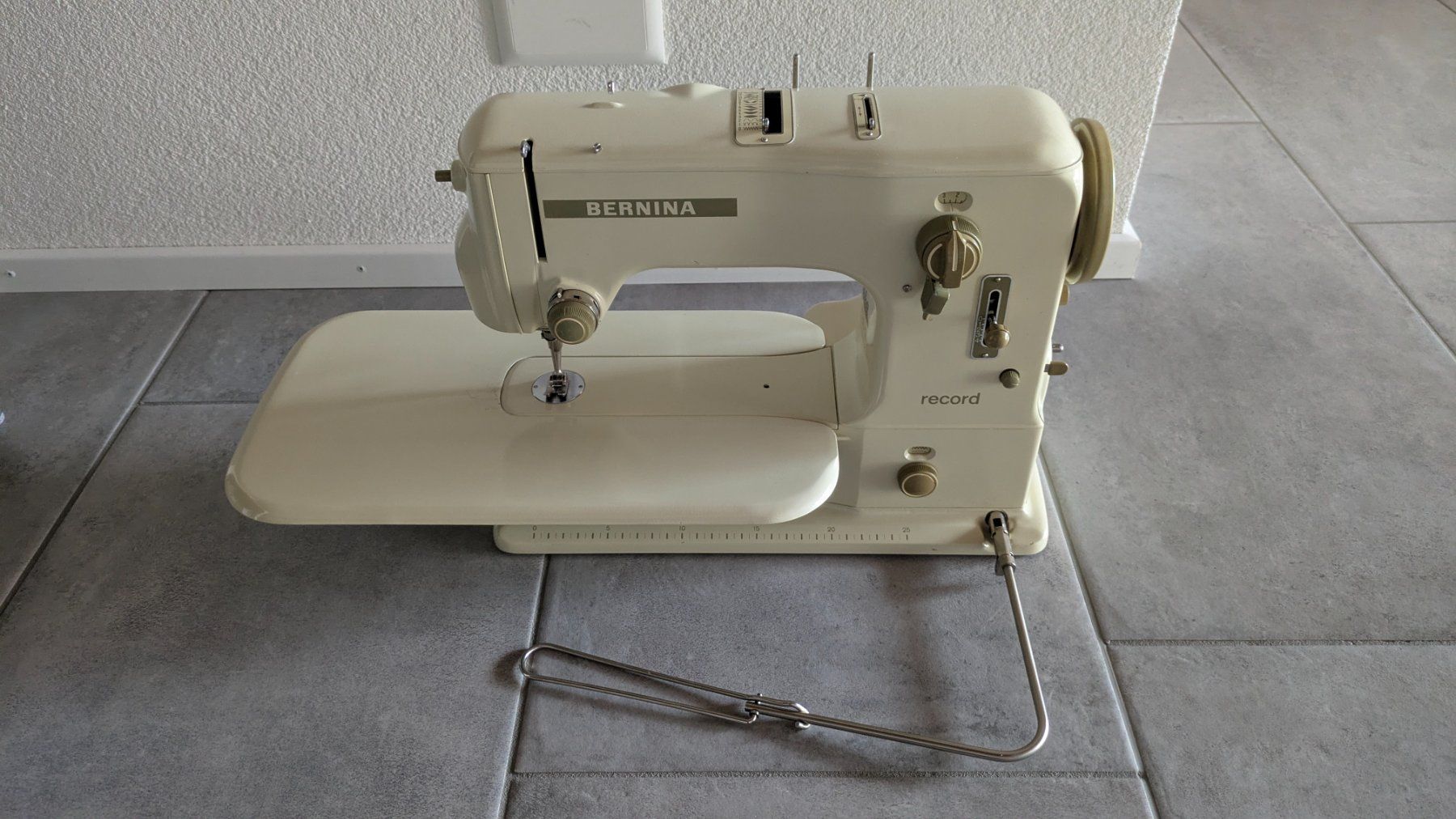 Bernina Macchine da cucire: Machine à coudre Bernina Record 530-2 – Usato da Estévenens venduto da Rockingirl 3