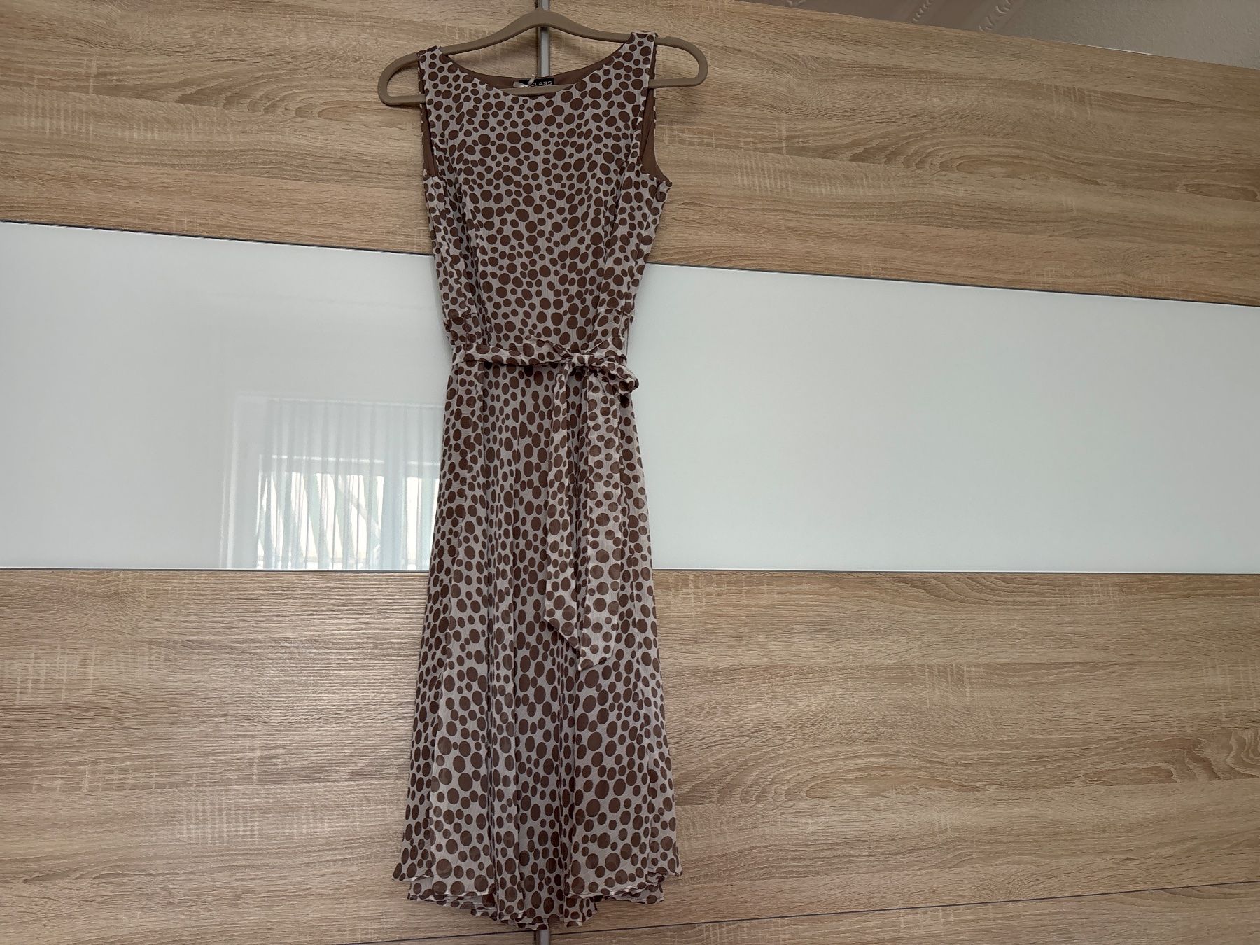 Kleider: Sommerkleid Grösse M – Gebraucht aus Bern von Innpic