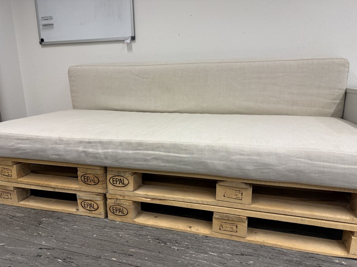 Divani: Schlafsofa (Eigenbau) – Usato da Zürich venduto da Hazii 1