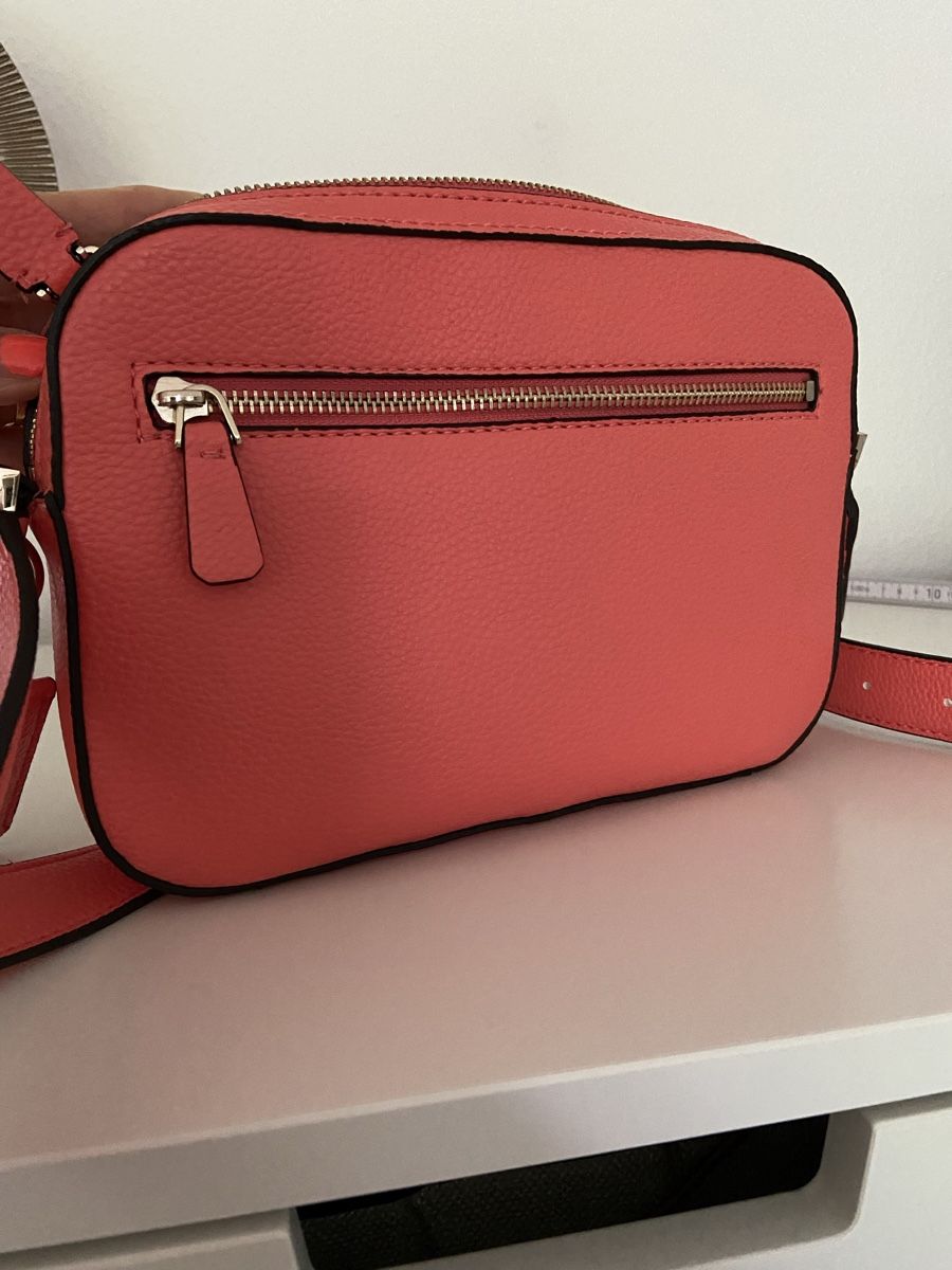 Guess Borse da donna: Guess Tasche – Usato da Bülach venduto da kittygismo 2