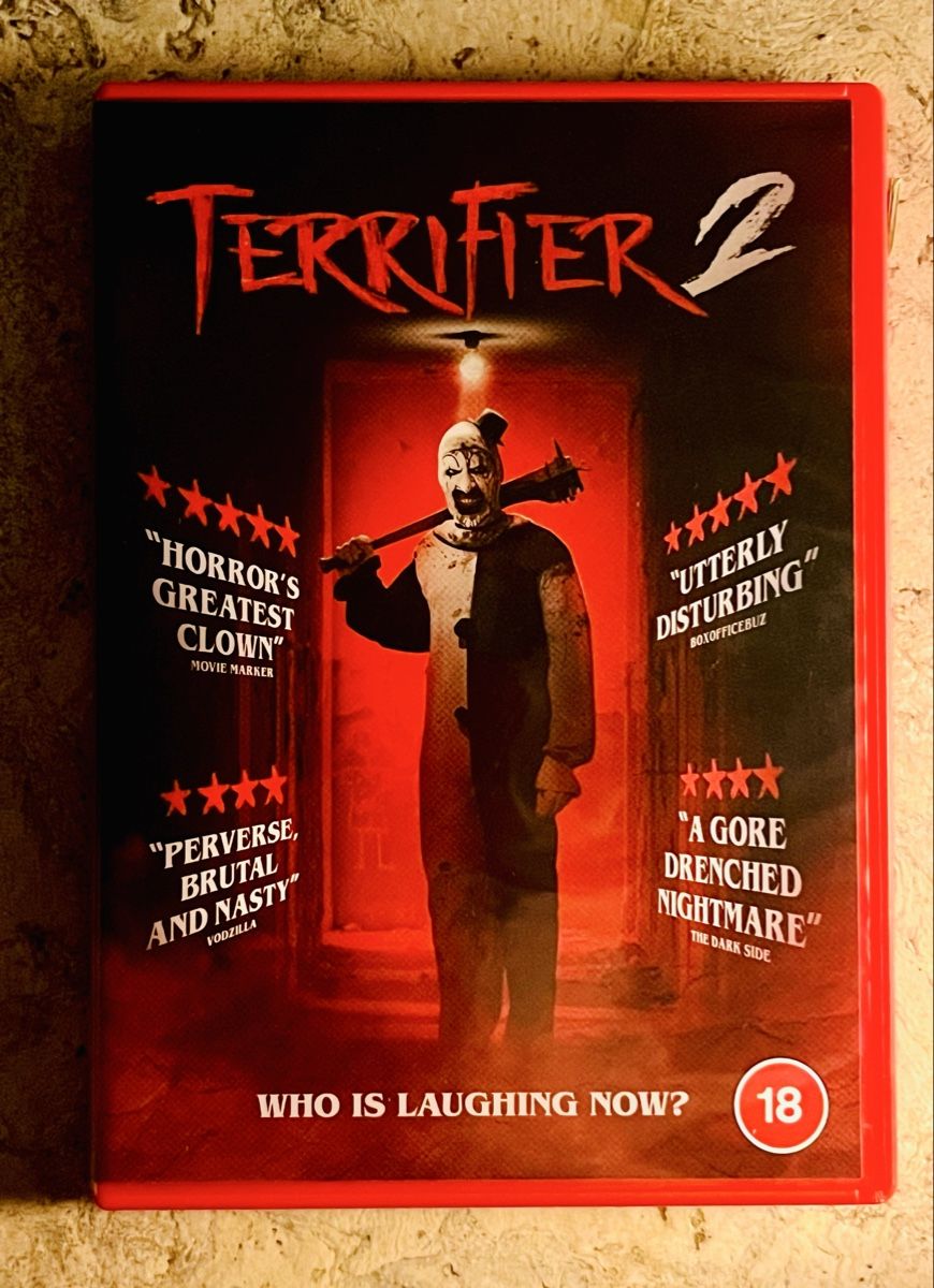 Tutti i DVDs: Terrifier 2 - Uncut DVD Englisch (Code 2) – Usato da Inkwil venduto da RetrOhyeah_Schweiz