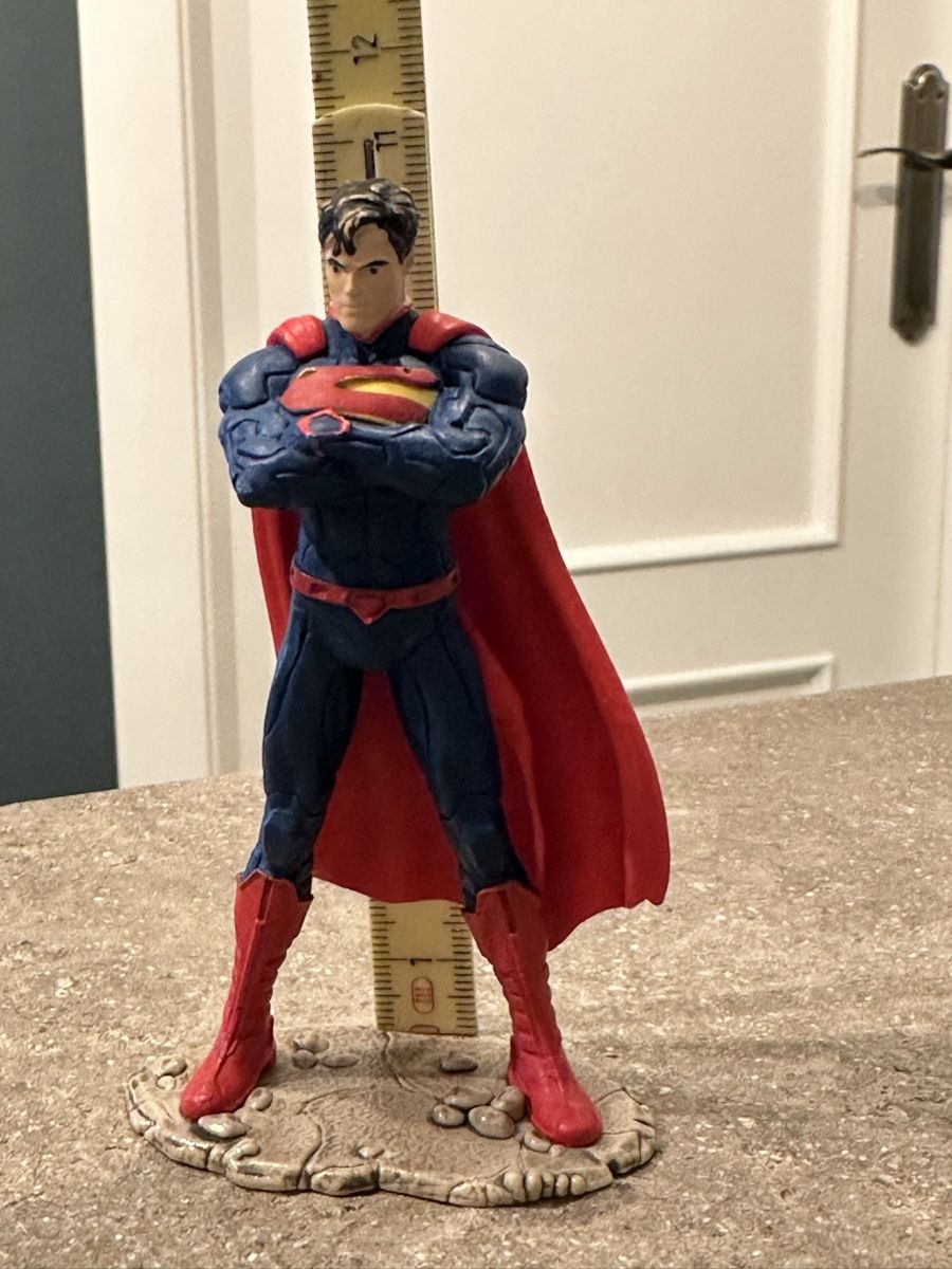 Figuren: Superman Figur DC Comics, ca. 11cm gross, Top Zustand – Gebraucht aus Zürich von yvonne.knoblauch 1