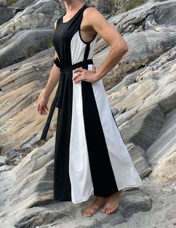 Maxi Abito👌сontrasto bianco/nero senza maniche-tgM/L-vacanz
