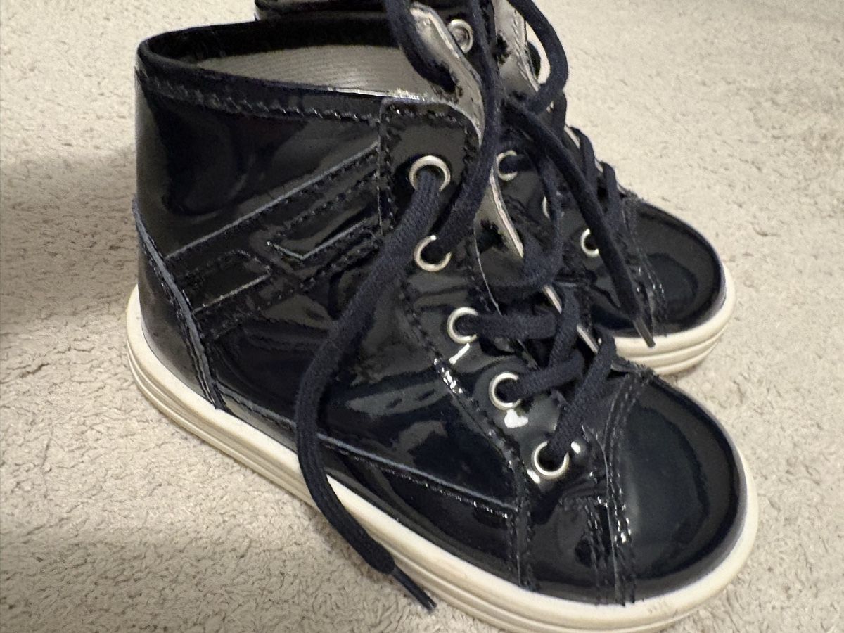 Hogan Scarpe per ragazzi: Hogan Rebel Kinderschuhe Gr. 21 – Usato da Zürich venduto da Anushka86