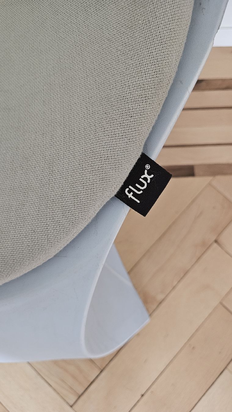 Chaises: Chaise design FLUX – D'occasion à La Chaux-de-Fonds par Saanna 2