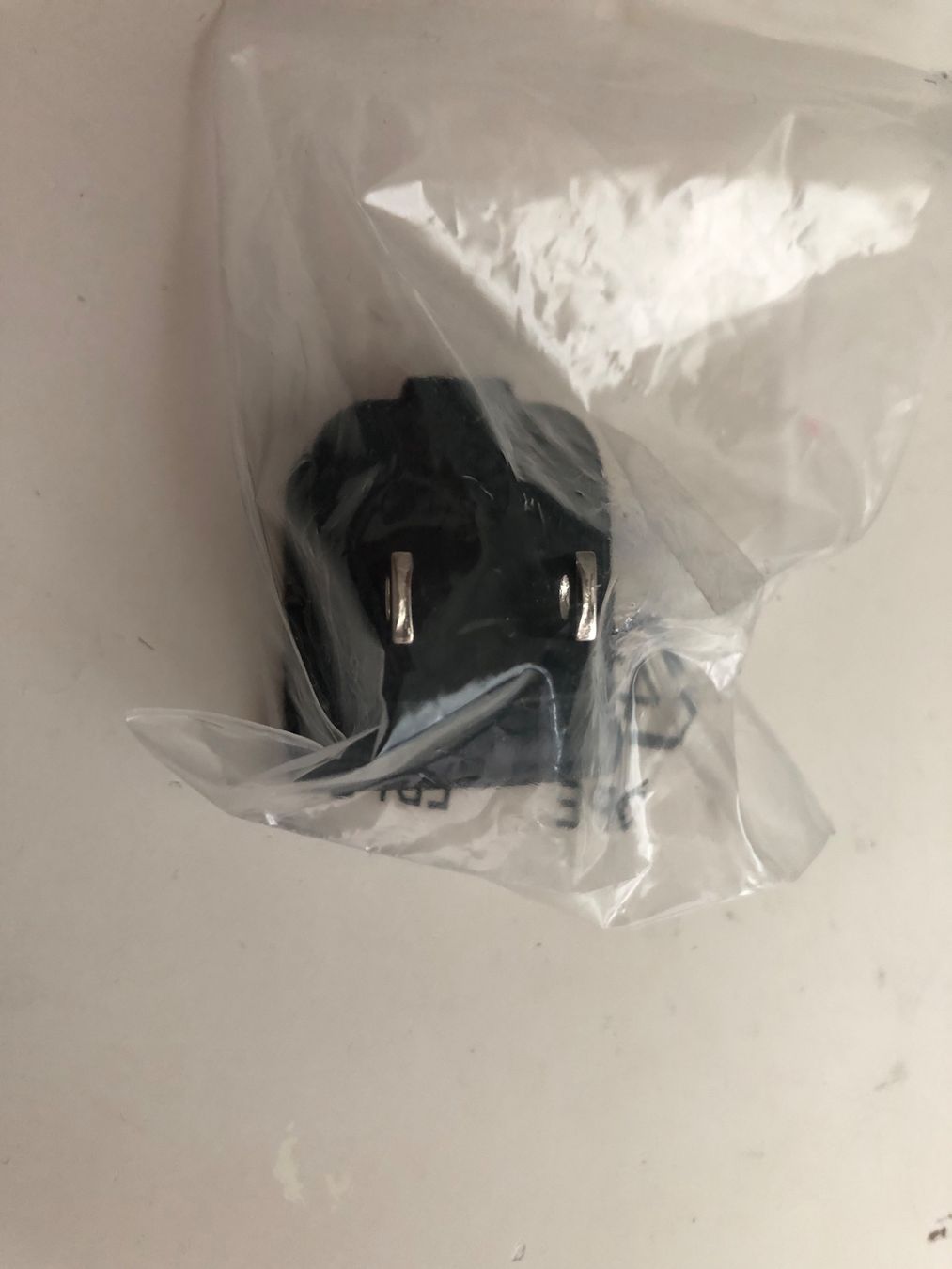 Laufwerke & Adapter: Neuer Reisestecker Schweiz Adapter – Neu und originalverpackt aus Arlesheim von leyRum4.5 2