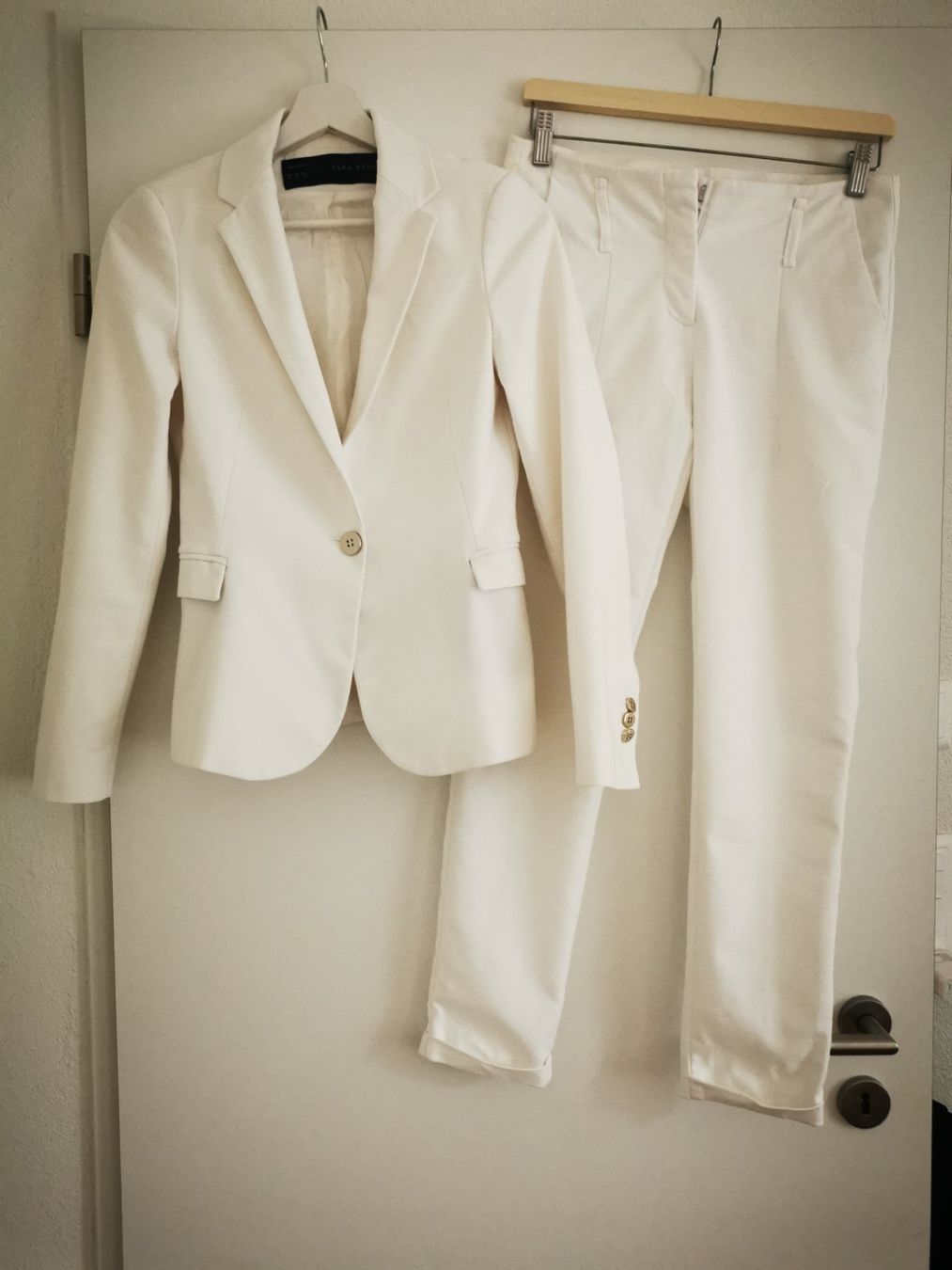 Zara Anzüge & Kostüme: Blazer und Hose Zara Grösse 34 – Gebraucht aus Niedergösgen von lil_s6k8