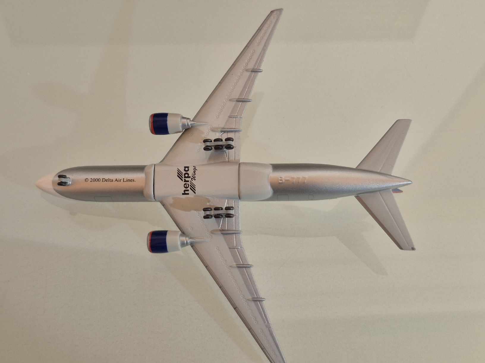 Herpa Kit di modellismo & Modellini statici: Herpa Delta Airlines 1:500 – Usato da Uetendorf venduto da myhome12 4