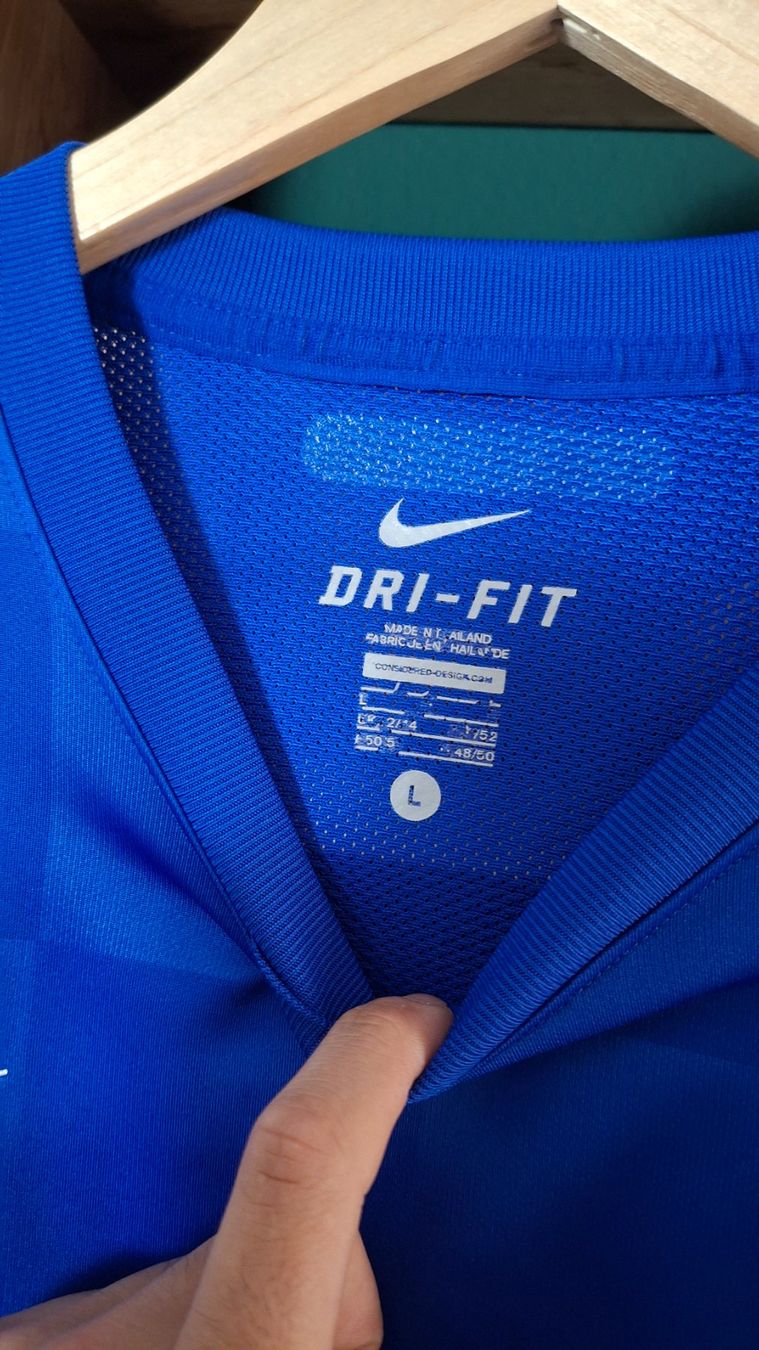 Nike Maillots de corps & Pantalons: Croatie player version 2010 world cup Nike – D'occasion à Yverdon-les-Bains par flo_8fgr 3