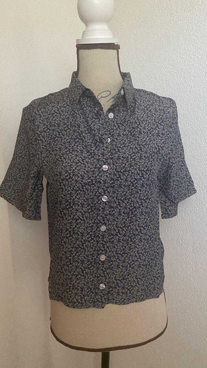Camicette: Chemise taille 38 - Imprimé feuilles – Nuovo e nell'imballaggio originale da Romont FR venduto da jeanne110