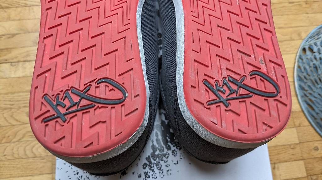 K1X Scarpe da uomo: zeitloser Herren Sneaker, Grau, Gr. 42.5 – Usato da St.Gallen venduto da Stuempeli 2