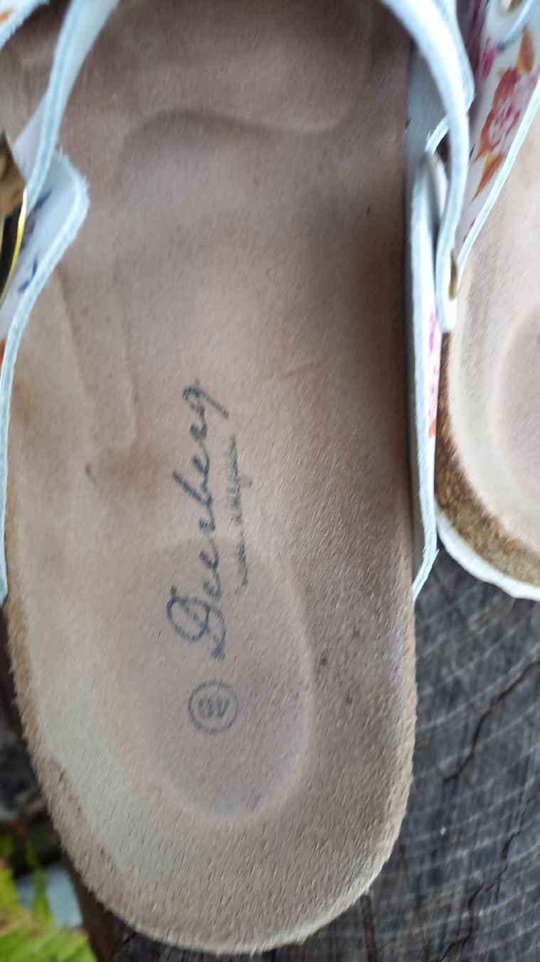 Deerberg Scarpe da donna: Deerberg  Schuhe mit Blumenmuster Grösse 40  – Usato da St. Gallen venduto da Otterndorf 1