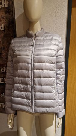 Leichte Daunenjacke Opus Gr. 38, ideal für Sommerabende