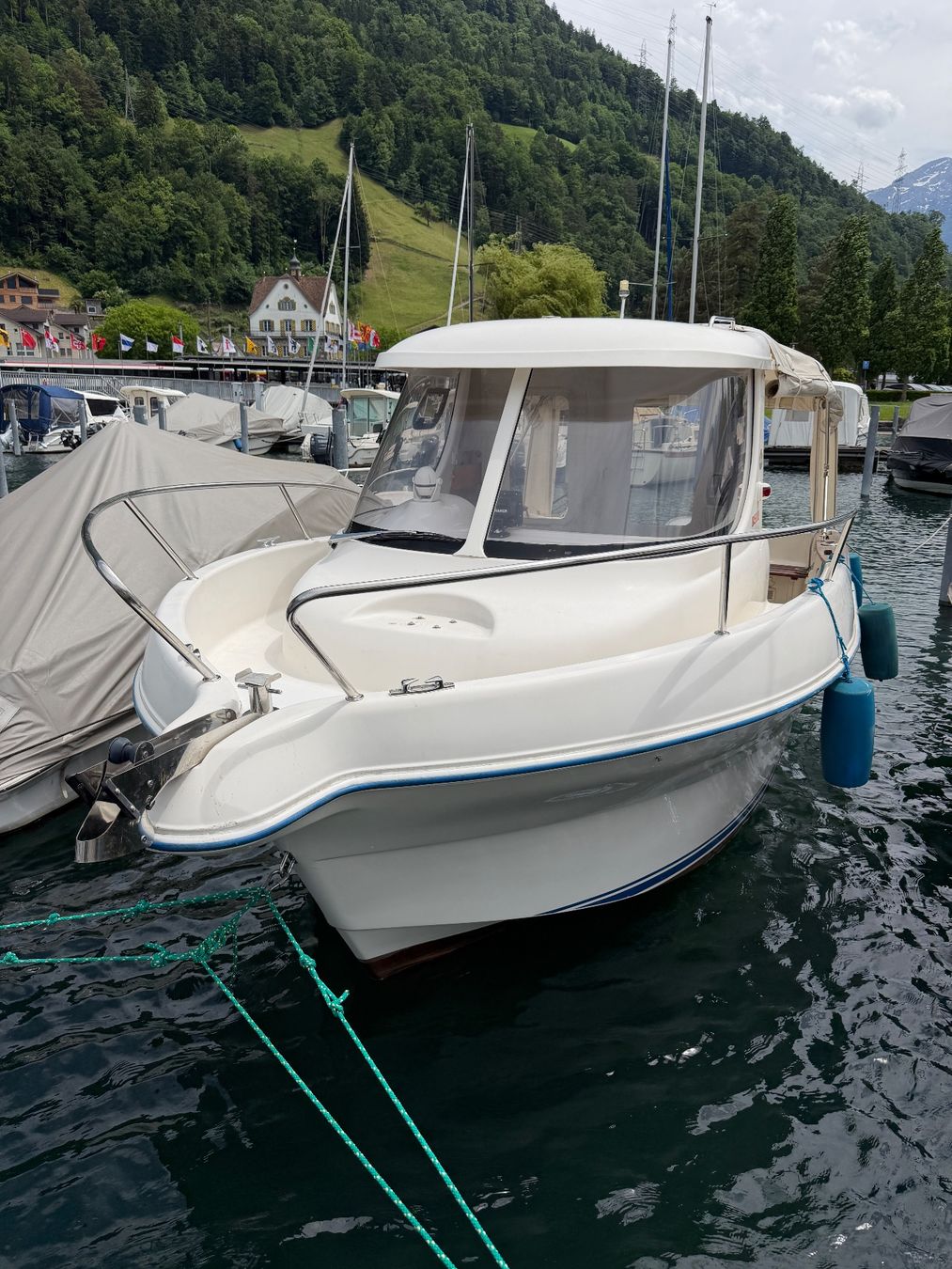 Quicksilver Barche: Motorboot Quicksilver 580 Pilothouse Honda 80 PS / Trailer – Usato da Flüelen venduto da Groggi72 1