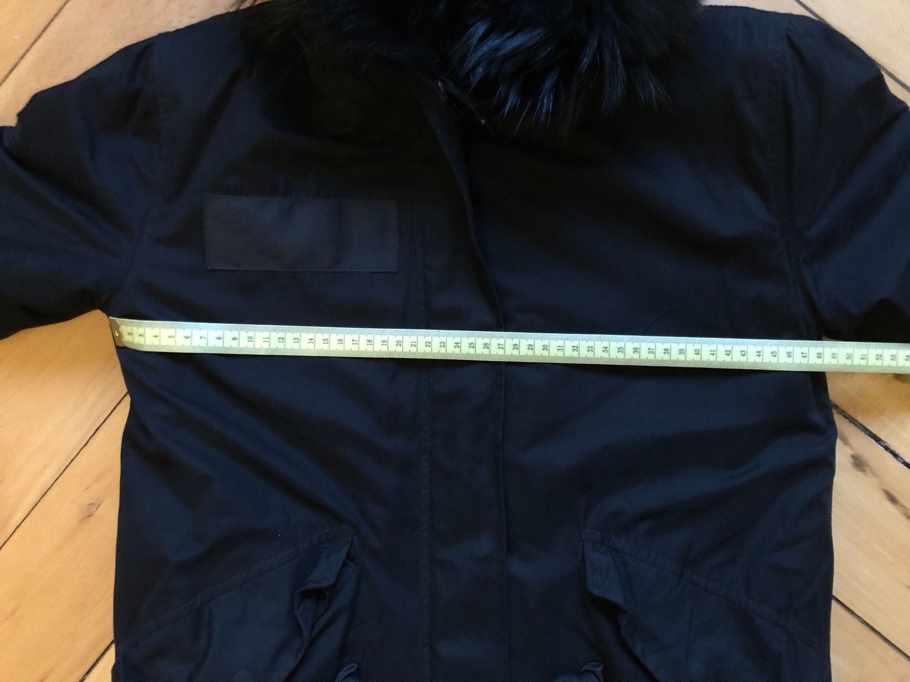 Cappotti: Schwarzer Kapuzenparka von WittyKnitters – Usato da Zürich venduto da MakasoZH 7