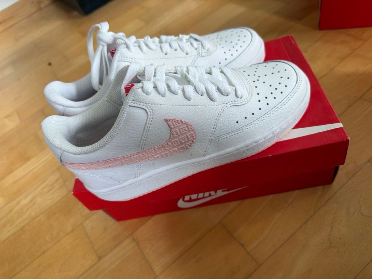 Nike Damenschuhe: Nike Court Vision, Neu, Grösse 38.5 – Neu und originalverpackt aus Interlaken von amj_765r