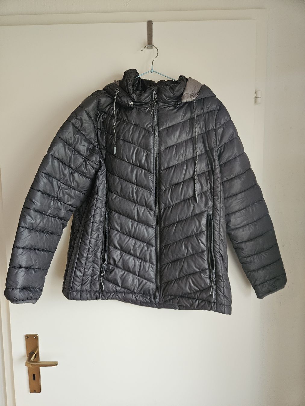 Giacche: Multiblu Winterjacke / Steppjacke grau – Usato da Ebikon venduto da SecondChance_byM