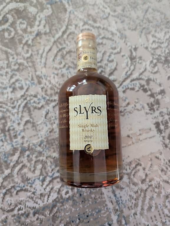 Spiritueux: Slyrs Bavarian Whisky 2010 - Versand – D'occasion à Steinhausen par bas_5bkn 1