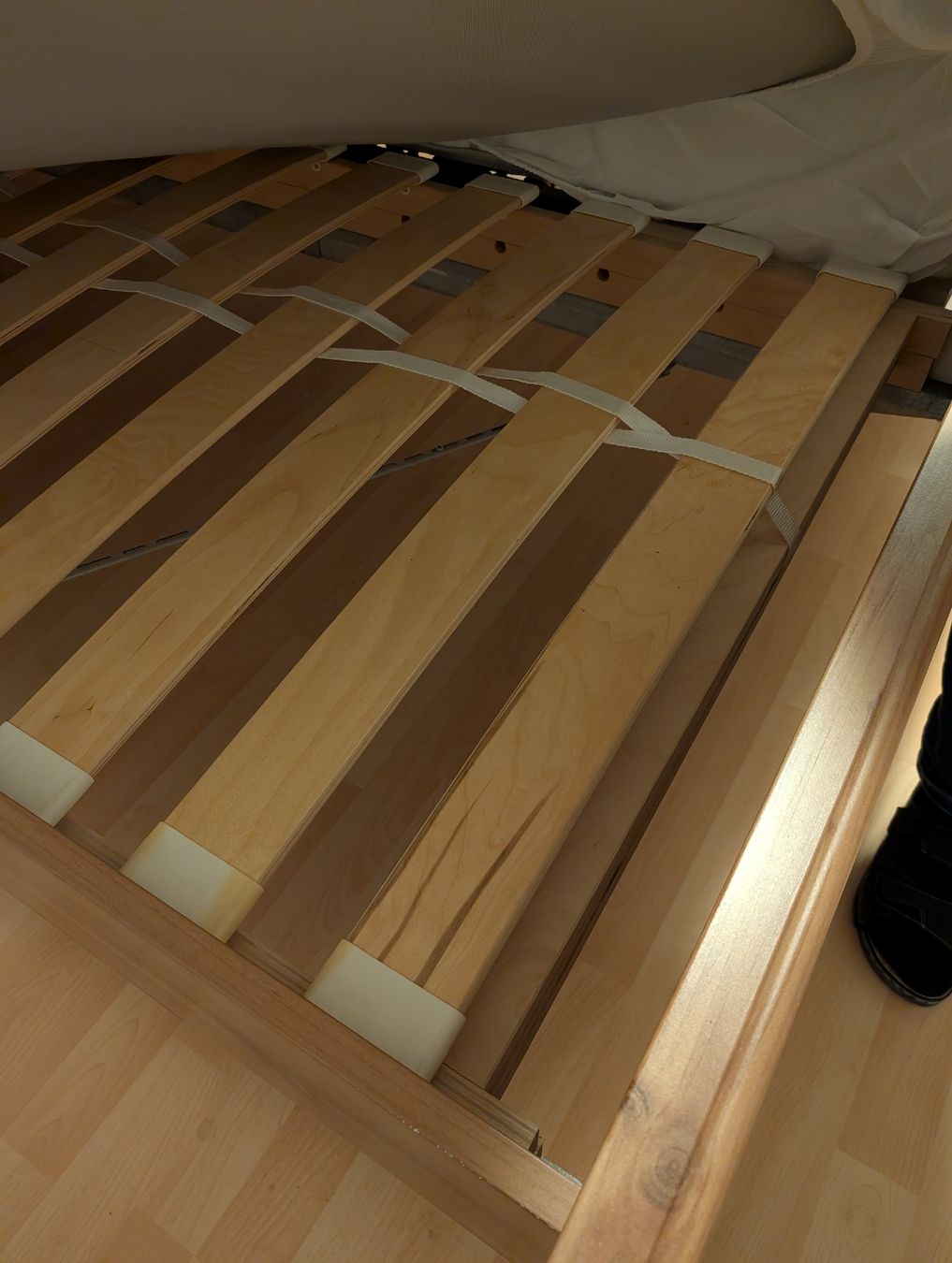 Ikea Letti: Ikea Bett 160x200cm inkl. 2 Lattenrost – Usato da Adligenswil venduto da karinma 1