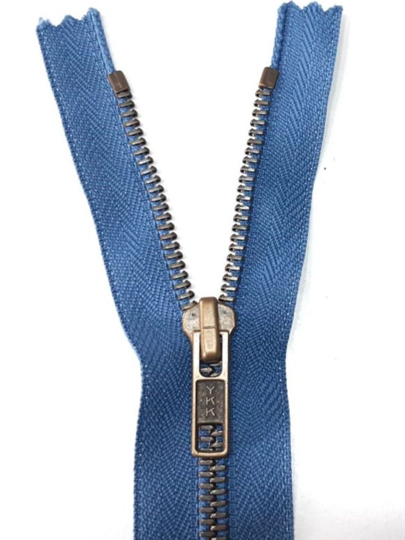 Tessuti: Reißverschluss 18 cm -  Fermeture éclair 18 cm – Nuovo (secondo la descrizione) da Savagnier venduto da Marderuth