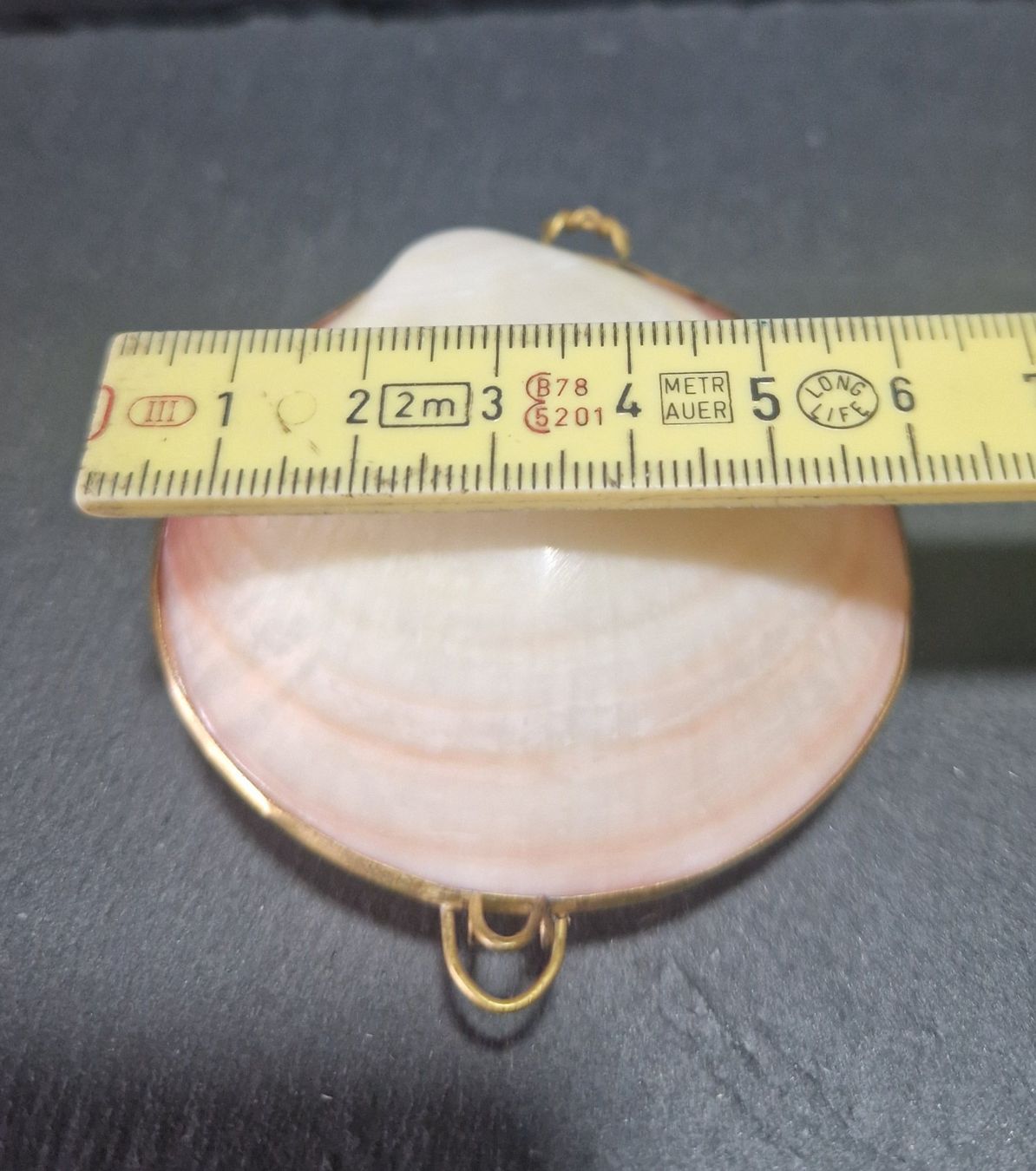 Tutte le decorazioni: Muscheldose klappbar Messingfassung – Usato da Winterthur venduto da Sadega 4