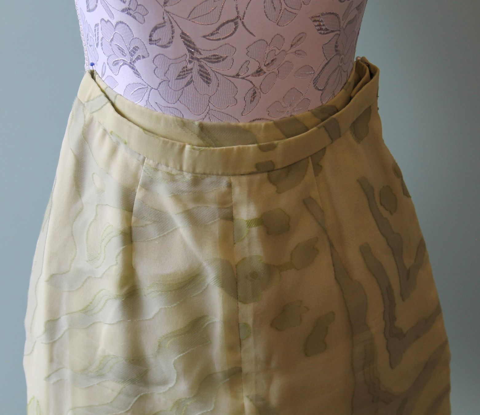 Chemisiers: Hose mit Bluse (CW) – D'occasion à Schaan par antikes_und_kurioses 2