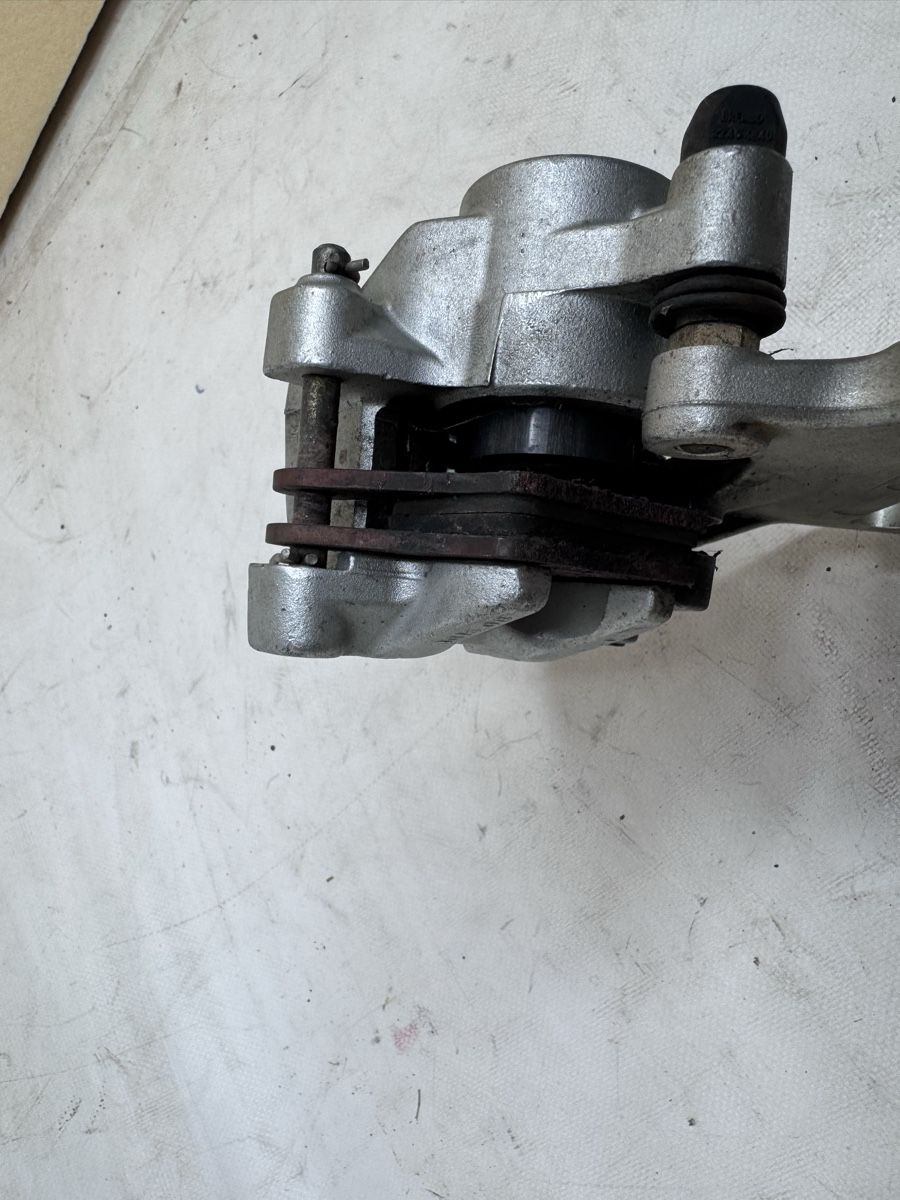 Brembo Tutti i ricambio per moto: Brembo Hinterrad-Bremssattel #141 – Usato da Koppigen venduto da Lulu991 1