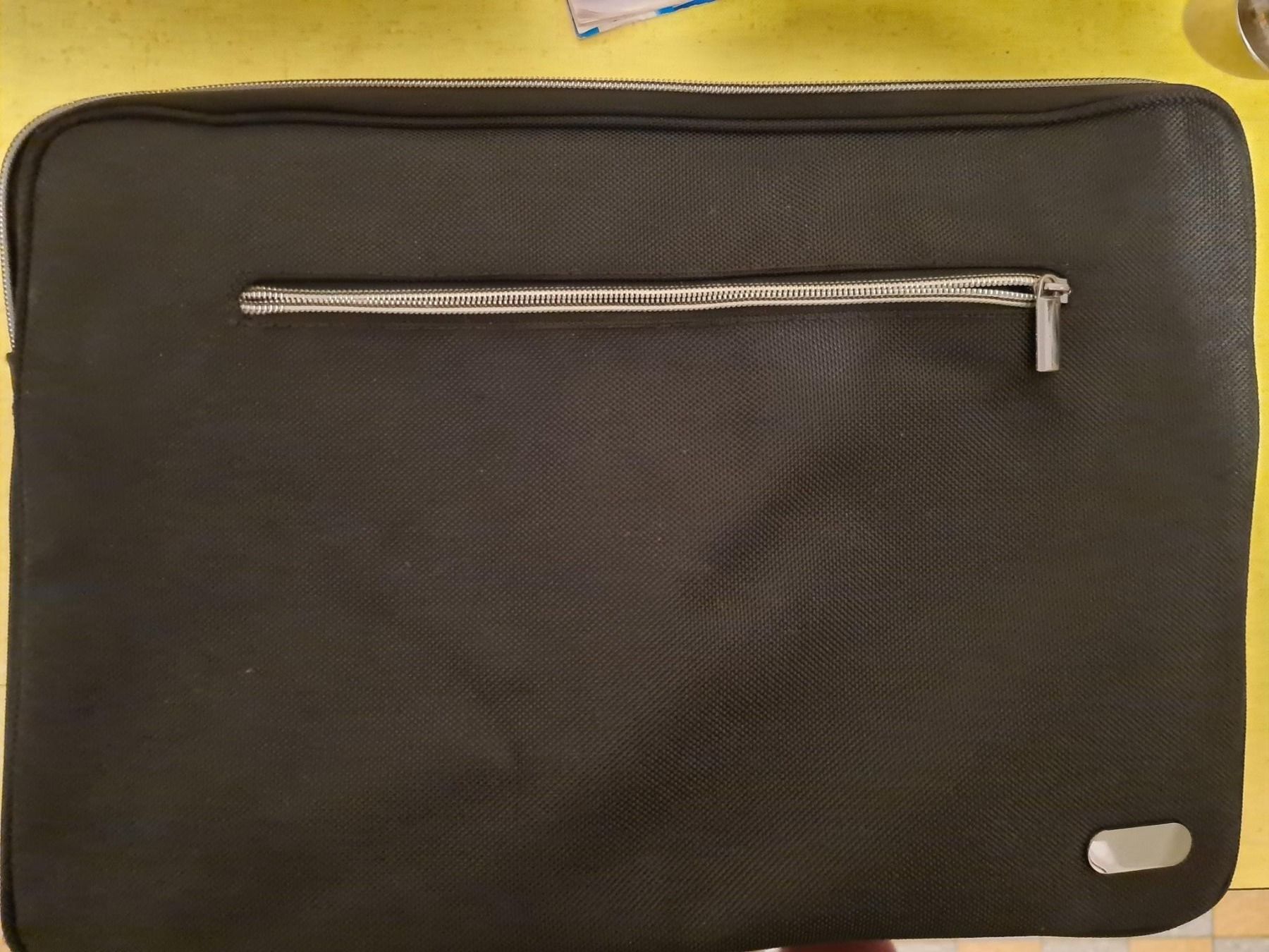 Hewlett Packard Notebook: Housse laptop 15' HP – Usato da Sion venduto da bene123