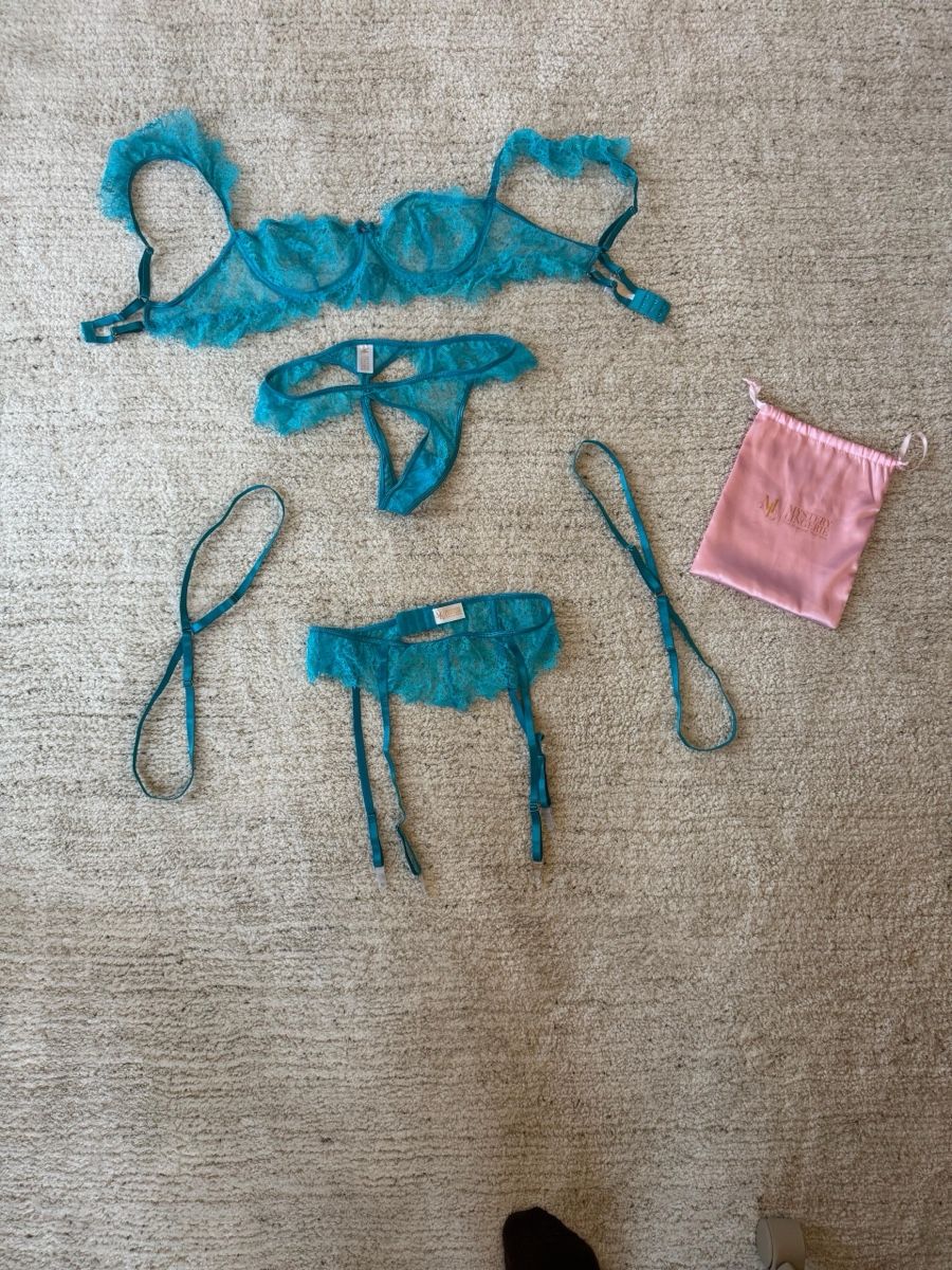 Sonstige Unterwäsche: Lingerie, Top, String, Strumpfband, Türkis – Neu und originalverpackt aus Zollikon von alessandra2m
