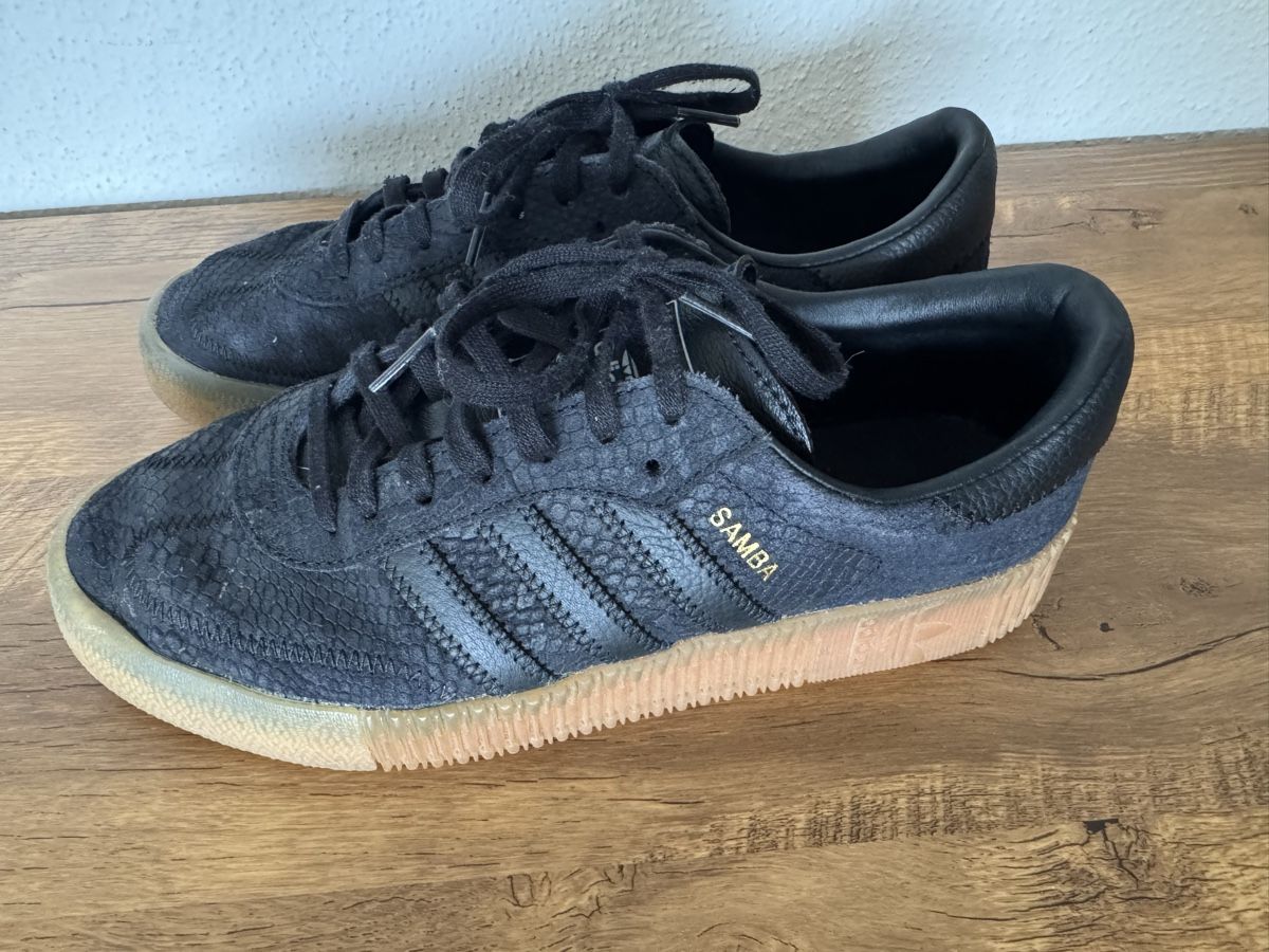 Adidas Scarpe da donna: Adidas Samba super stylées, Taille 40 2/3 – Usato da Brügg BE venduto da Goob