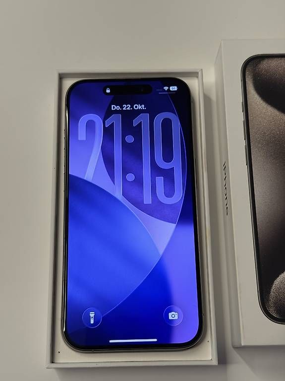 Telefoni cellulari / Smartphones: iPhone 15 pro 256 GB – Usato da Rümlang venduto da des_qg77 1