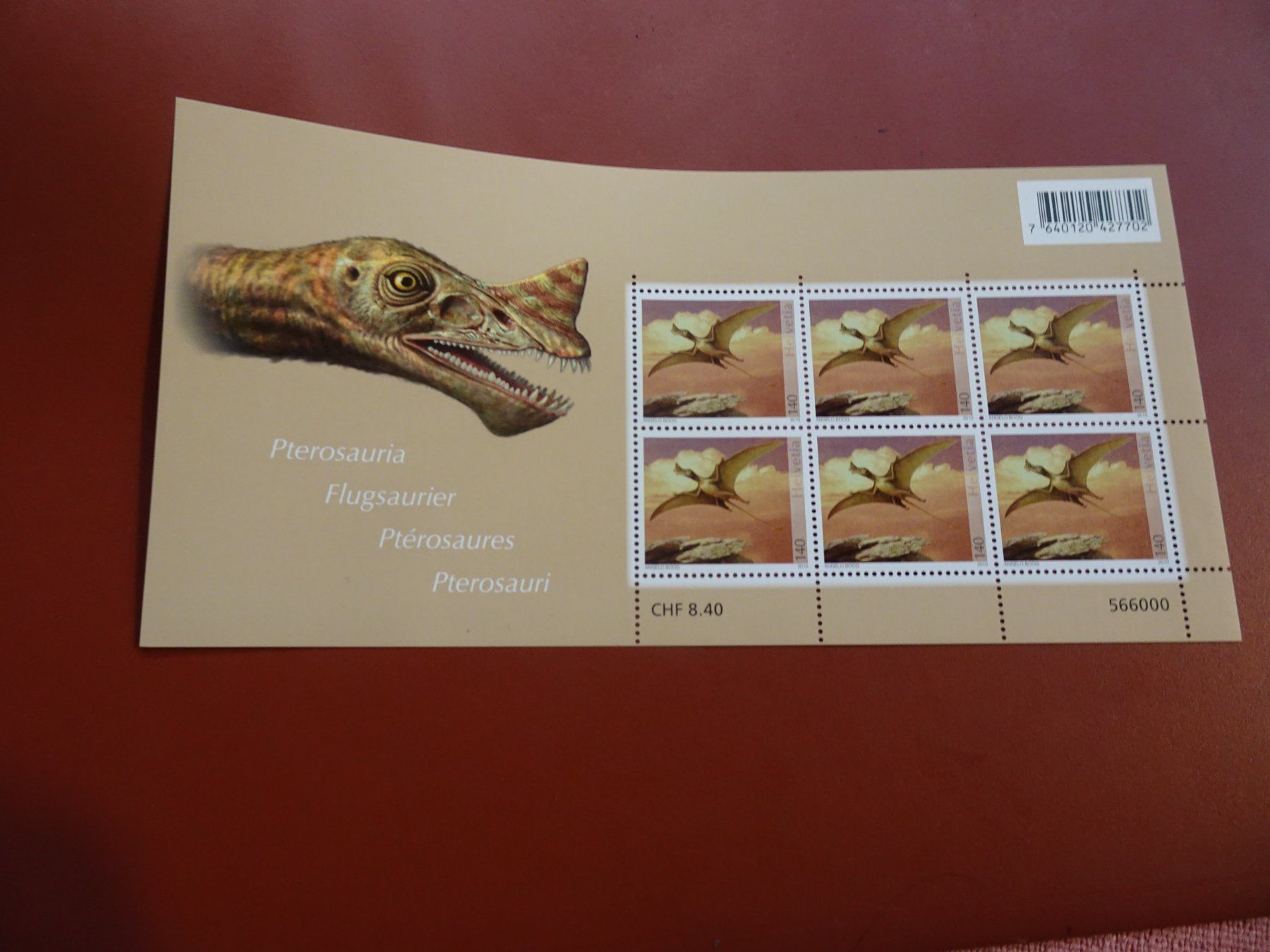 Alle Briefmarken: 2010. 2 KLEINBOGEN POSTFRISCH + AUSGABETAG, DINOSAURIER – Neu (gemäss Beschreibung) aus Eschenbach SG von eDaisy 1