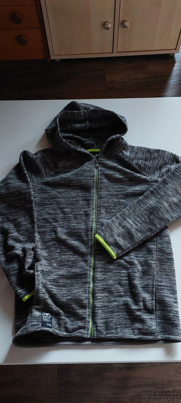 Giacche: Fleece Jacke 158 / 164 – Usato da Lohn SH venduto da Zwierbel