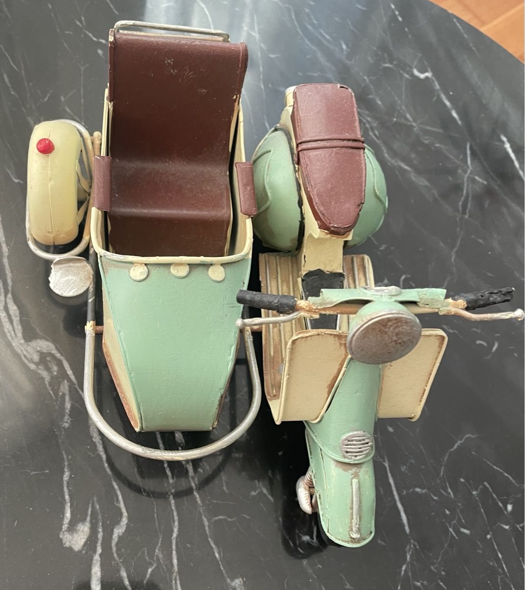Tutte le decorazioni: Motorrad Model mit Seitenwagen als Deko – Nuovo (secondo la descrizione) da Oberwil BL venduto da J.L. 1