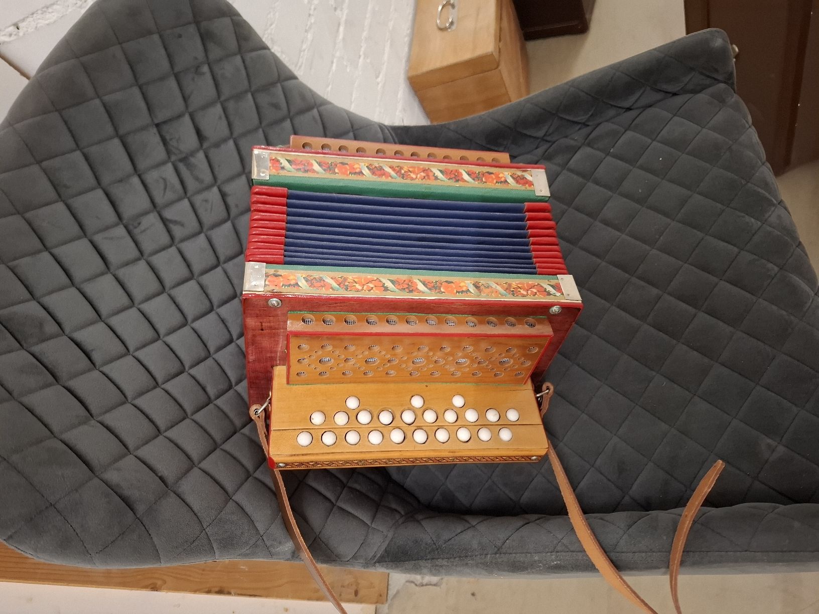 Musikinstrumente: schwyzerorgeli – Gebraucht aus Villeneuve von BibiVintage 8