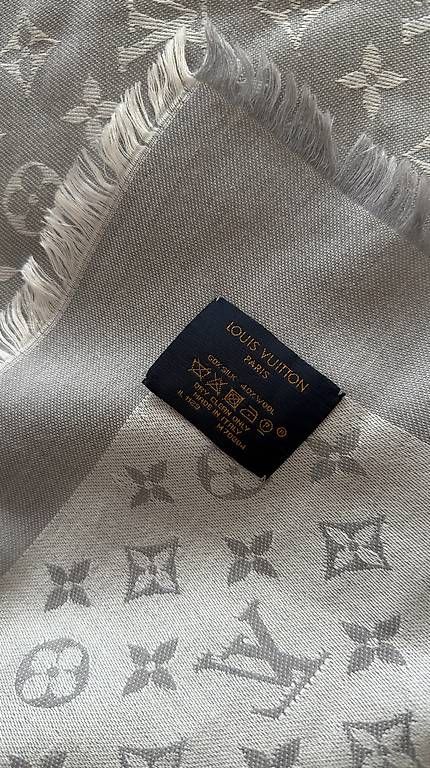 Foulard & Sciarpe: LOUIS VUITTON MONOGRAM WOOL SILK SCARF  GREY – Usato da Zürich venduto da Mike147 2