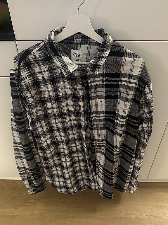 Zara Camicie: Zara Hemd Grösse XL – Usato da Luzern venduto da NunoFernandes